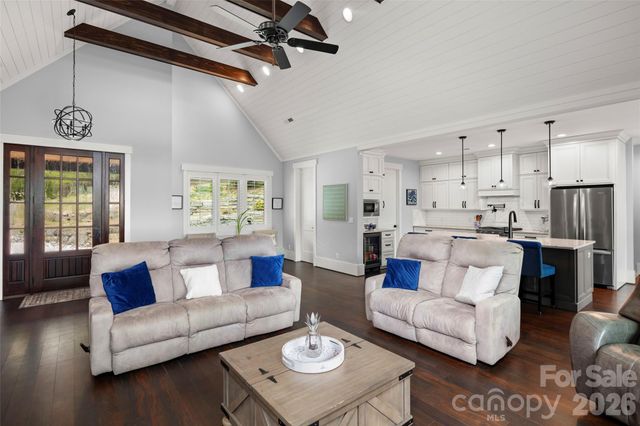231 Tower Circle, Hendersonville, NC 28739