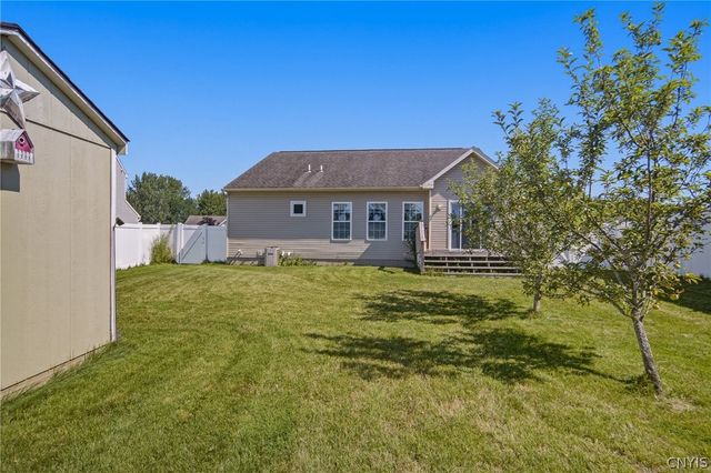 12 Cross Country Drive, Van Buren, NY 13027