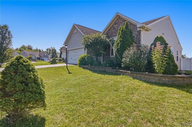 12 Cross Country Drive, Van Buren, NY 13027