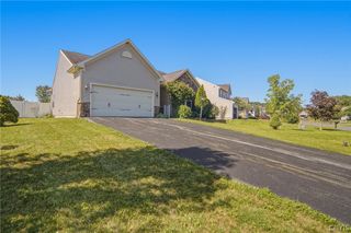12 Cross Country Drive, Van Buren, NY 13027