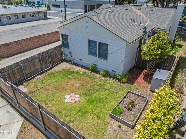 130 132 Virginia Drive, Ventura, CA 93003