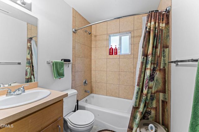 130 132 Virginia Drive, Ventura, CA 93003