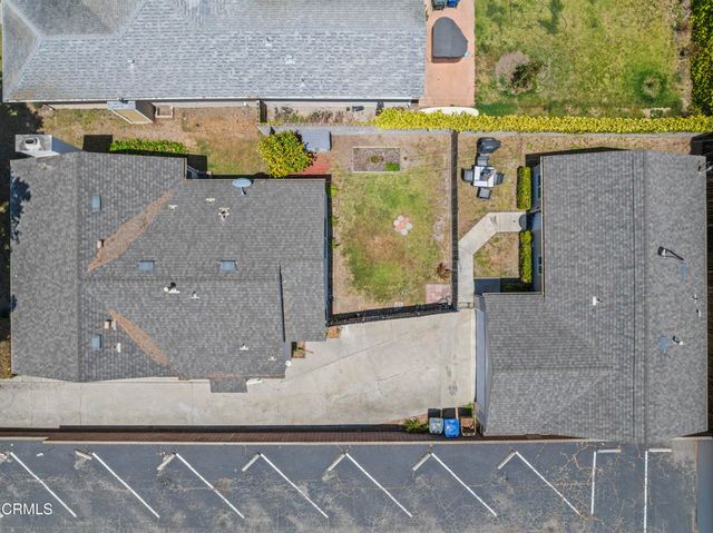 130 132 Virginia Drive, Ventura, CA 93003