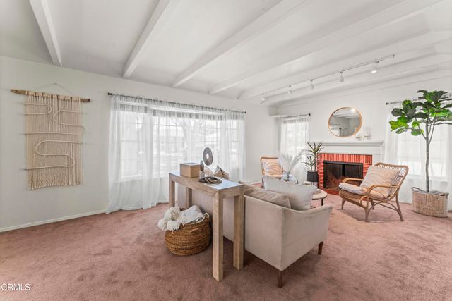 130 132 Virginia Drive, Ventura, CA 93003