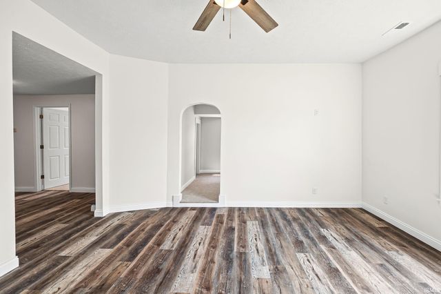 114 E North Street, Remington, IN 47977