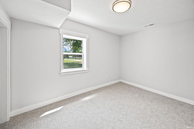 114 E North Street, Remington, IN 47977