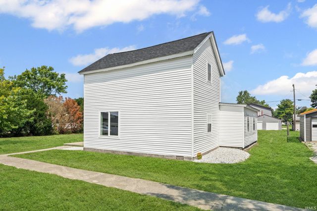 114 E North Street, Remington, IN 47977