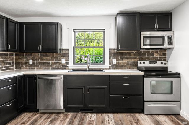 114 E North Street, Remington, IN 47977