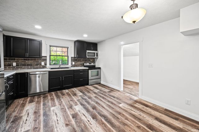 114 E North Street, Remington, IN 47977