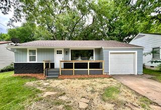 1607 N Kentwood Avenue, Springfield, MO 65803