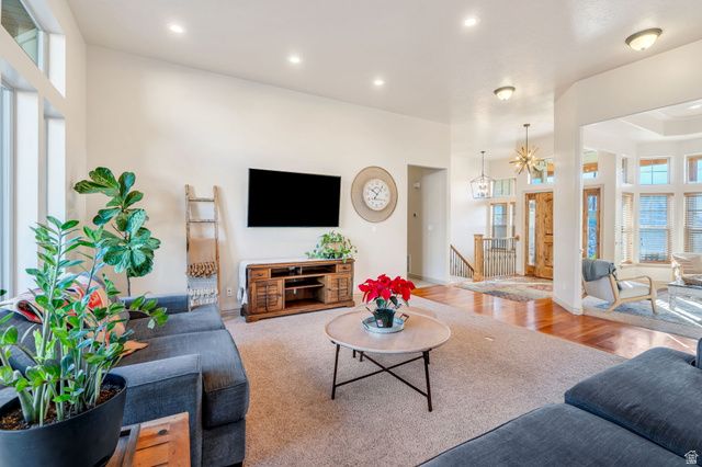 1052 S COVE DR, Springville, UT 84663