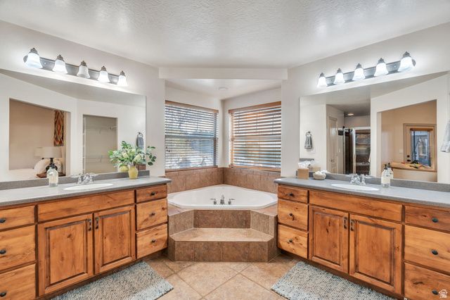 1052 S COVE DR, Springville, UT 84663