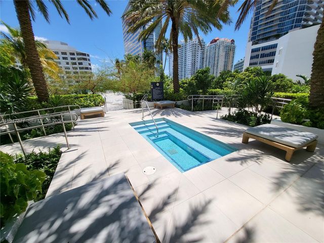 951 Brickell Ave 1110, Miami, FL 33131