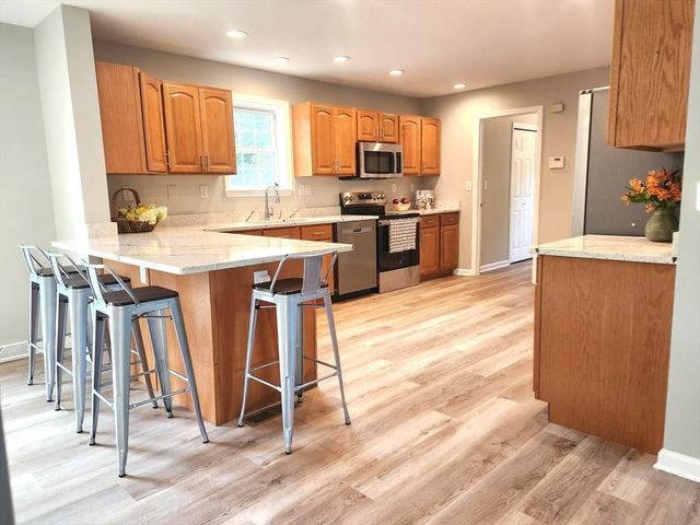 704 Brattleboro Rd, Bernardston, MA 01337