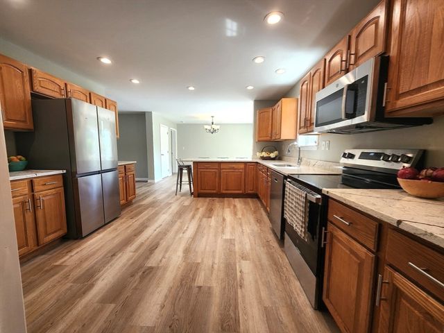 704 Brattleboro Rd, Bernardston, MA 01337