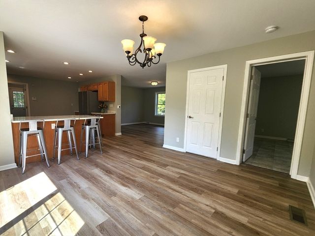 704 Brattleboro Rd, Bernardston, MA 01337