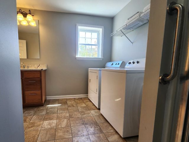 704 Brattleboro Rd, Bernardston, MA 01337