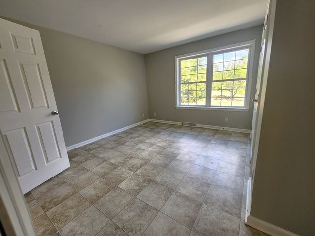 704 Brattleboro Rd, Bernardston, MA 01337