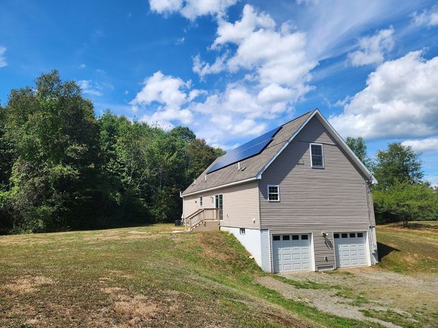 704 Brattleboro Rd, Bernardston, MA 01337