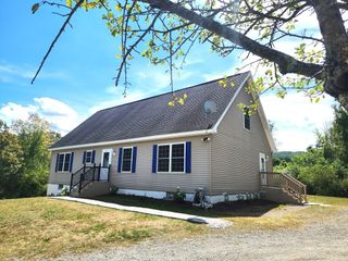 704 Brattleboro Rd, Bernardston, MA 01337