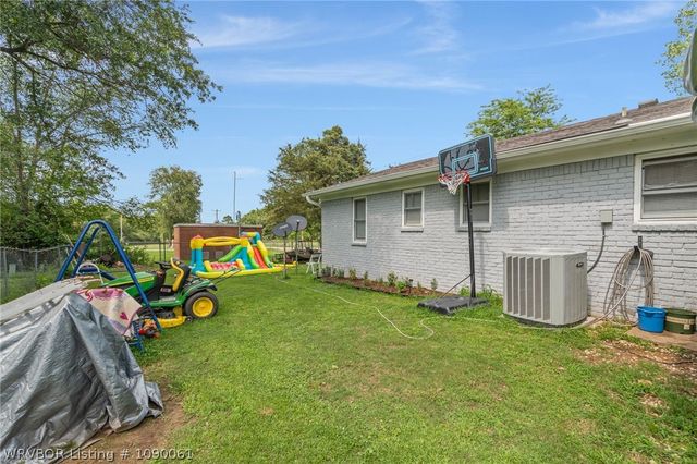 1511 9th Street, Barling, AR 72923