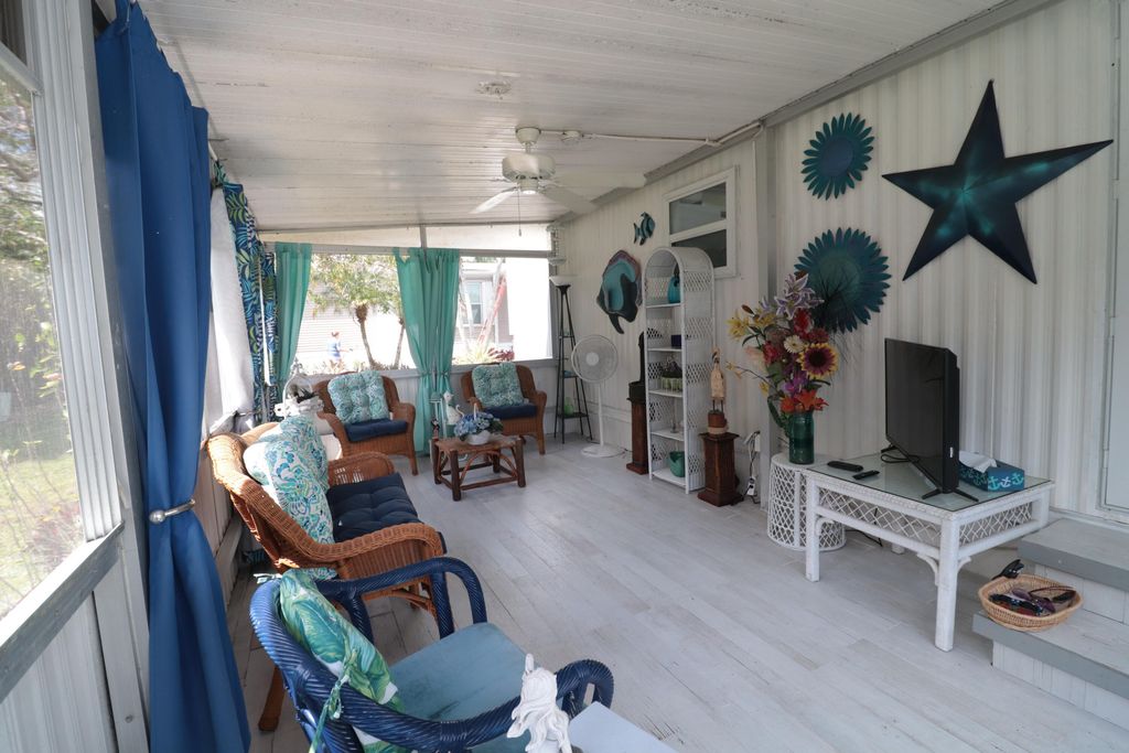 1011 Andros, Boynton Beach, FL 33436