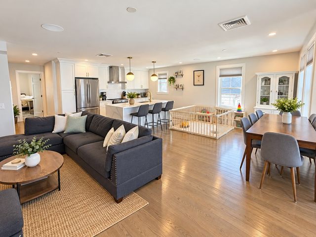 7 Saco Street 6, Boston, MA 02122