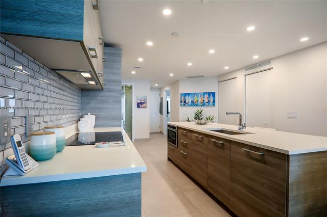 650 NE 32nd St 4105, Miami, FL 33137