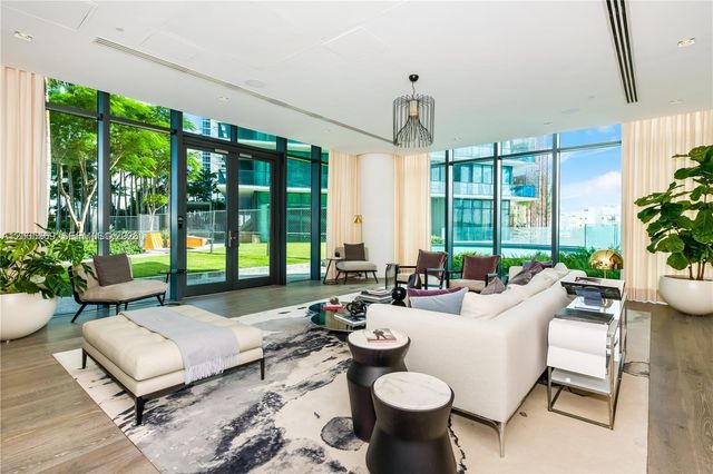 650 NE 32nd St 4105, Miami, FL 33137