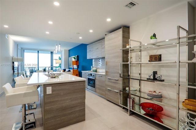 650 NE 32nd St 4105, Miami, FL 33137