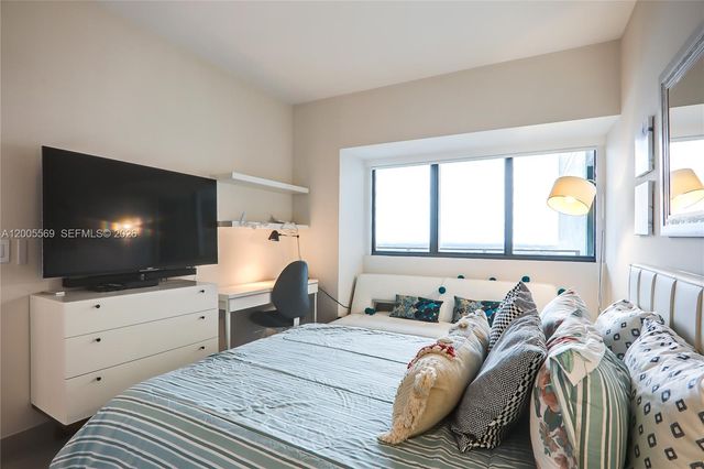 650 NE 32nd St 4105, Miami, FL 33137