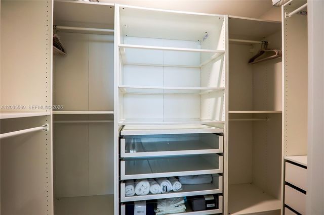 650 NE 32nd St 4105, Miami, FL 33137