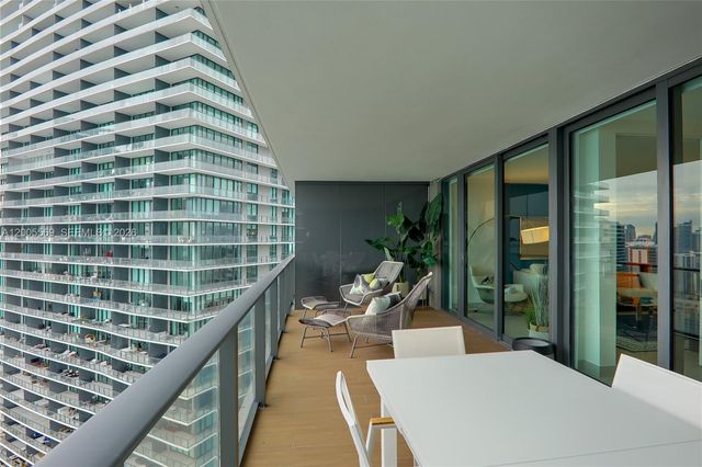 650 NE 32nd St 4105, Miami, FL 33137