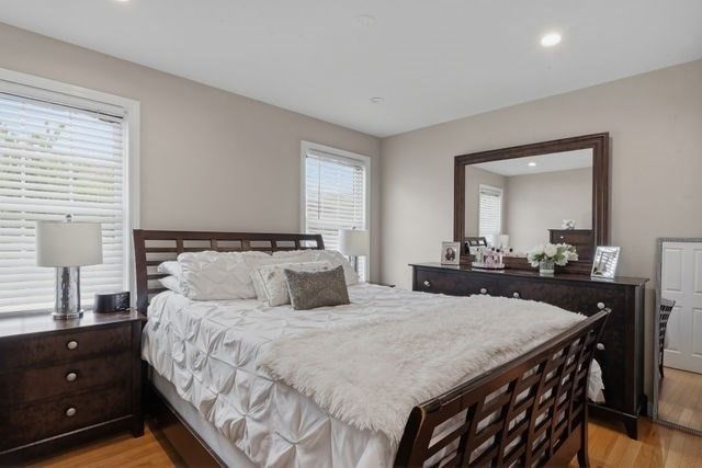 105 Lawrence St, Fall River, MA 02721