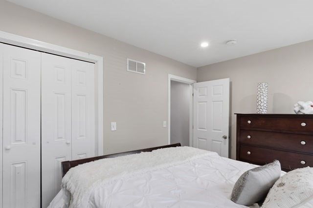 105 Lawrence St, Fall River, MA 02721