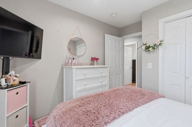 105 Lawrence St, Fall River, MA 02721