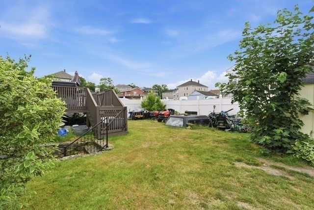 105 Lawrence St, Fall River, MA 02721