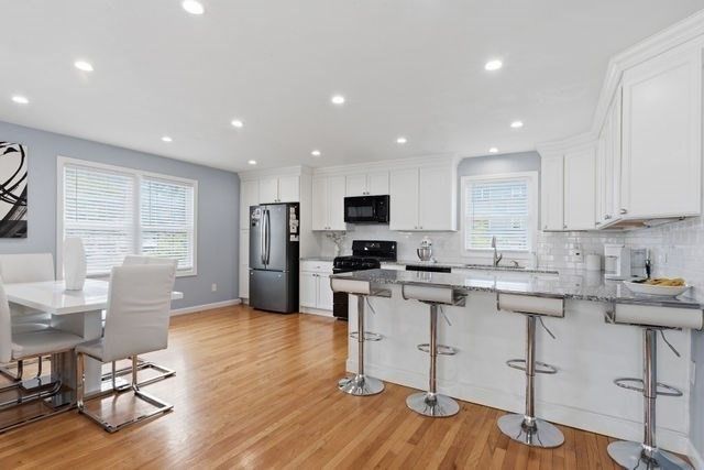 105 Lawrence St, Fall River, MA 02721