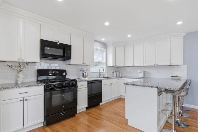 105 Lawrence St, Fall River, MA 02721