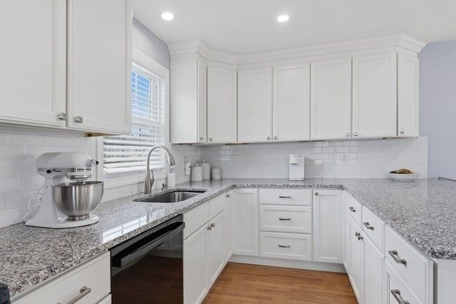 105 Lawrence St, Fall River, MA 02721