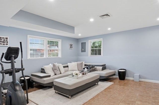 105 Lawrence St, Fall River, MA 02721