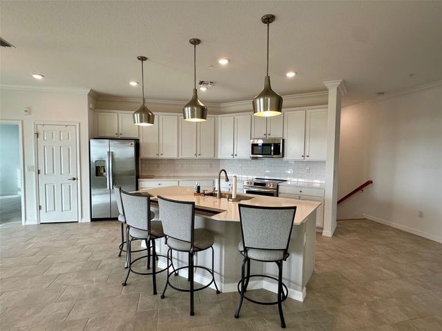 10027 CROOKED CREEK DRIVE 201, Venice, FL 34293