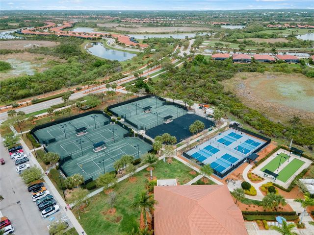 10027 CROOKED CREEK DRIVE 201, Venice, FL 34293