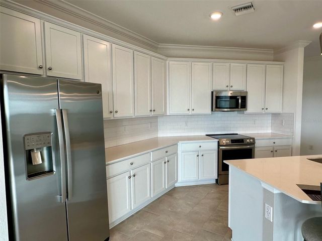 10027 CROOKED CREEK DRIVE 201, Venice, FL 34293