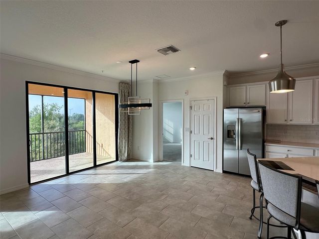 10027 CROOKED CREEK DRIVE 201, Venice, FL 34293