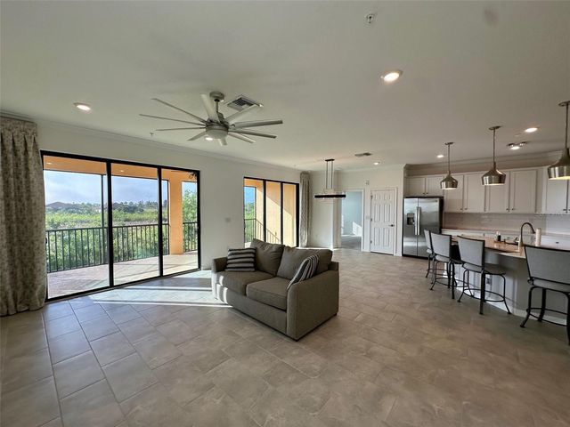 10027 CROOKED CREEK DRIVE 201, Venice, FL 34293