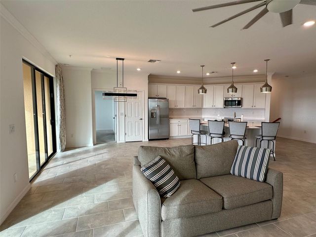 10027 CROOKED CREEK DRIVE 201, Venice, FL 34293