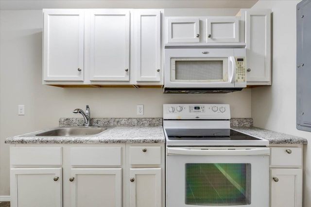 4766 N Canterbury, Park City, KS 67219