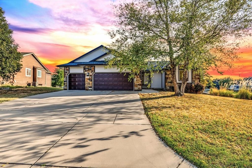 4766 N Canterbury, Park City, KS 67219