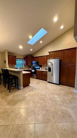 9900 NW 44th Ct, Sunrise, FL 33351